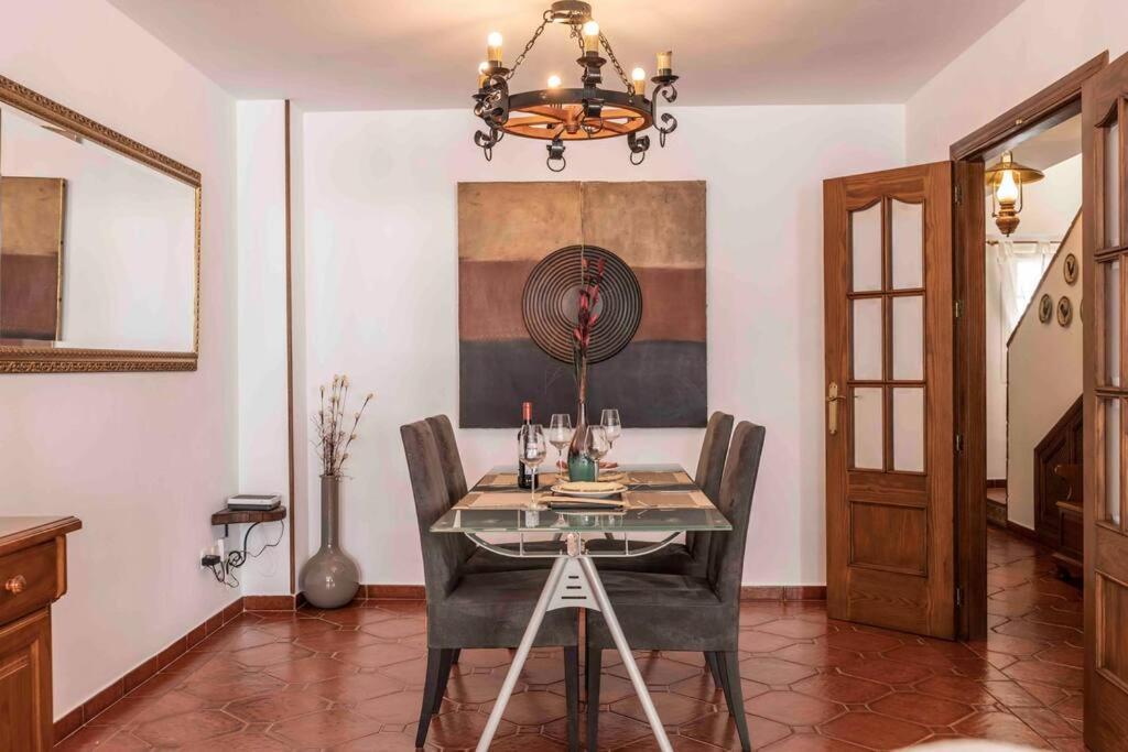Duplex Tematico Andaluz Con Agradable Terraza - El Mirador De Benahavis 2 Apartment Exterior photo
